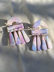 Arched Dangle in Lilac